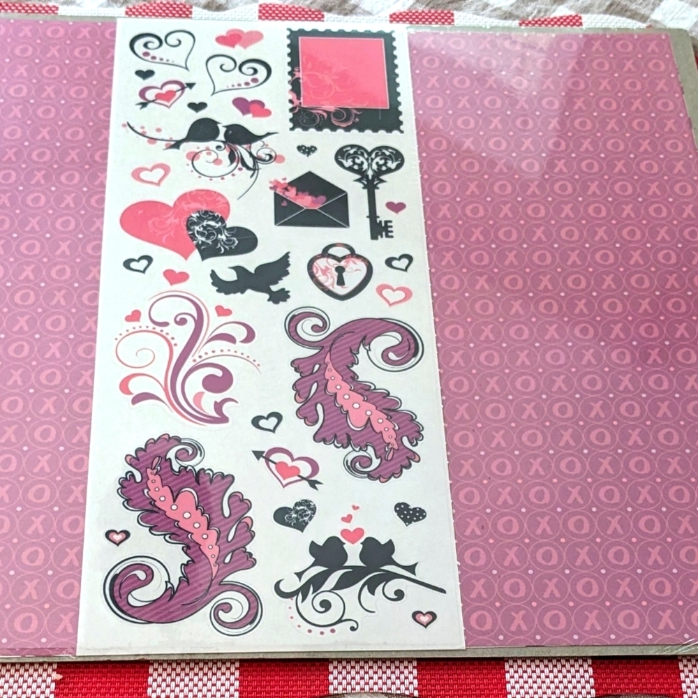 Valentine's Day Creative Memories Additions "Be Mine" Paper Pack New 12x12 - Picture 2 of 2
